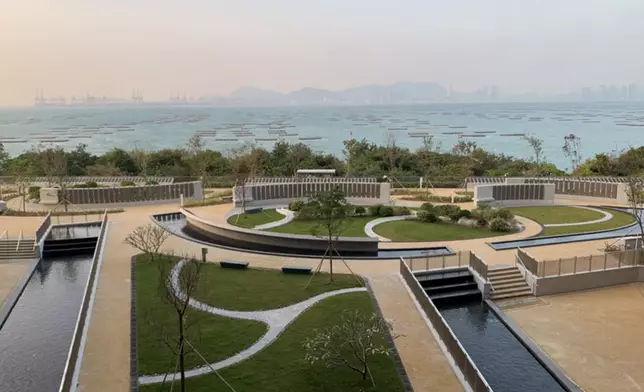屯門曾咀紀念花園。